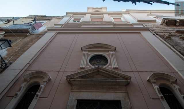 Bari, la triste fine dell'elegante San Bartolomeo: adibita a cucina per le suore